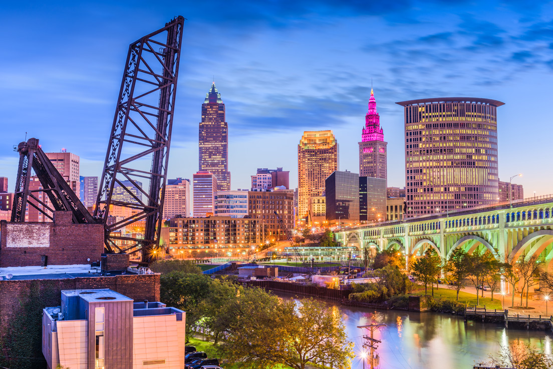 Cleveland-Ohio-USA-downtown-skyline-on-the-river