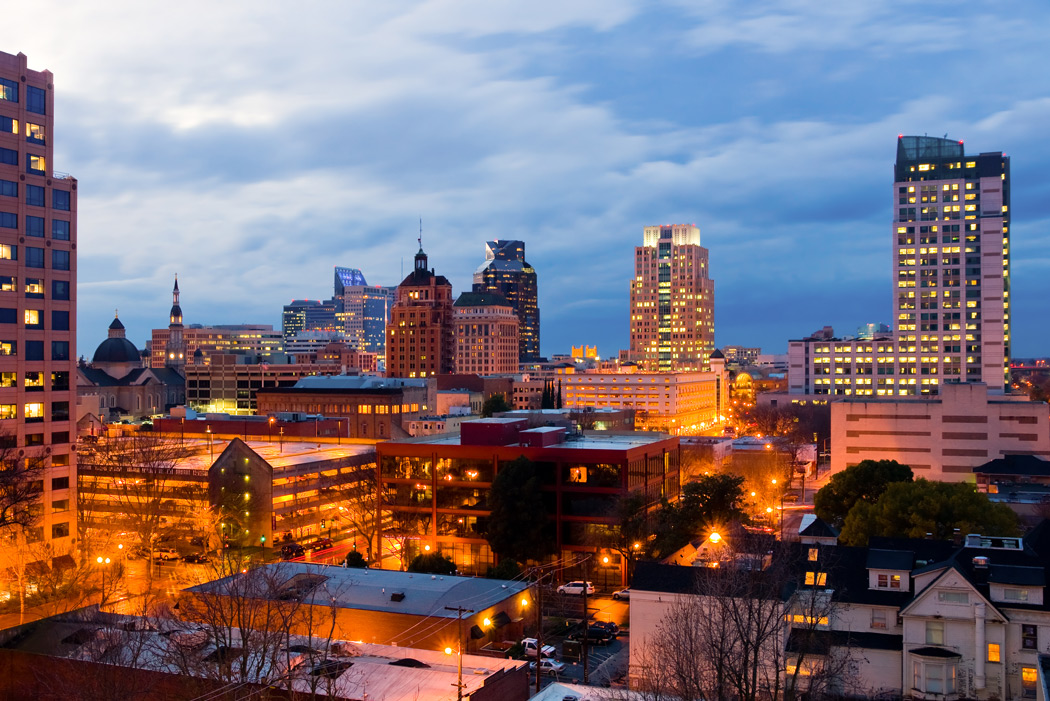 Sacramento-California-Skyline-at-night