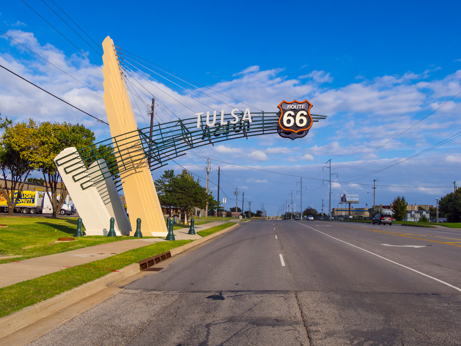 Tulsa-Historic-Route-66-street-view-in-Tulsa-Oklahoma