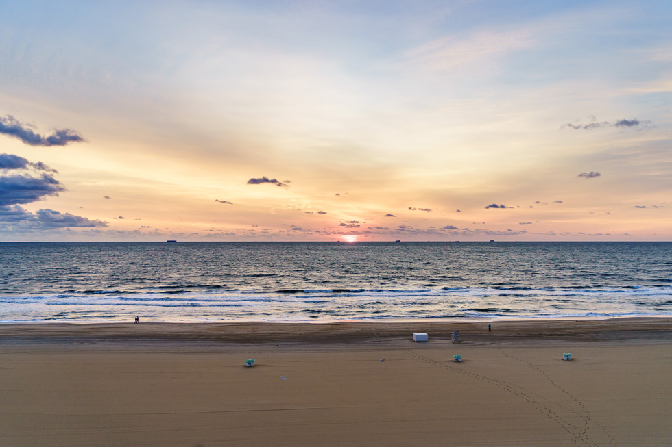 the-beach-at-virginia-beach